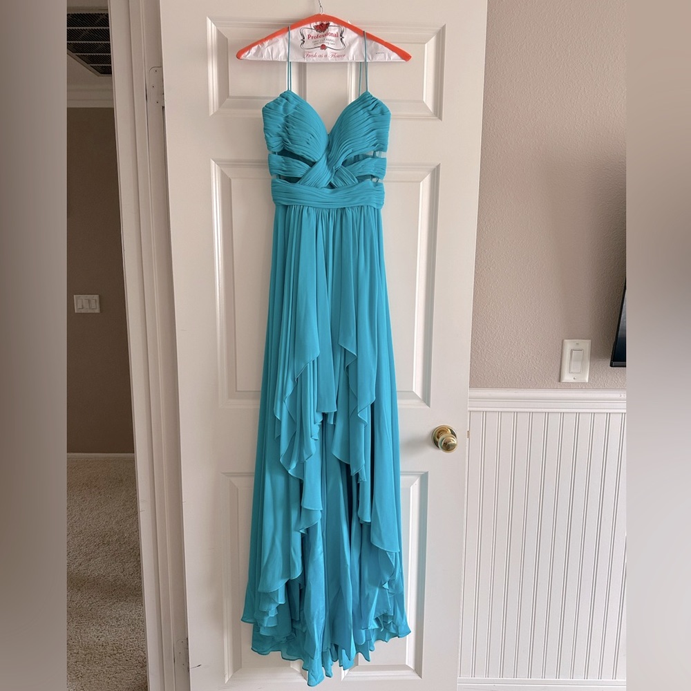 Pre-Loved and in excellent condition Cache dress size 0.